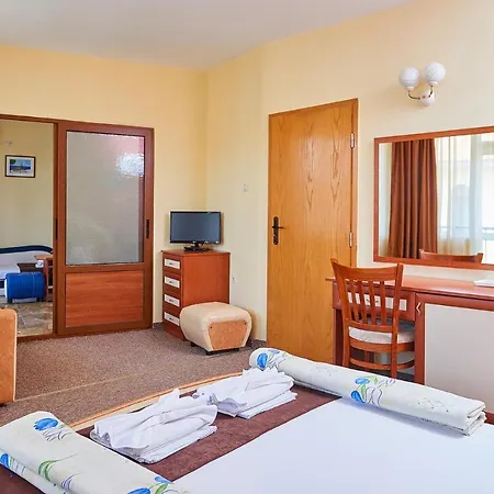 Peneka Otel Ahyolu
