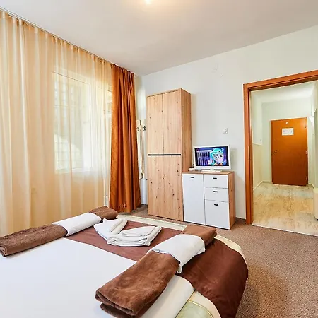 Otel Peneka Ahyolu