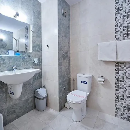 Otel Peneka 2*