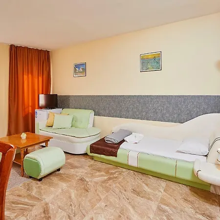 Otel Peneka Ahyolu